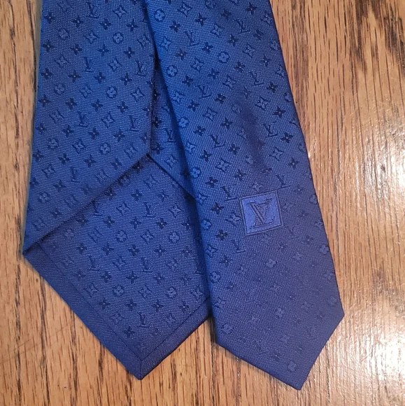 Louis Vuitton Blue Signature Monogram 100% Silk Tie - Picture 2 of 9